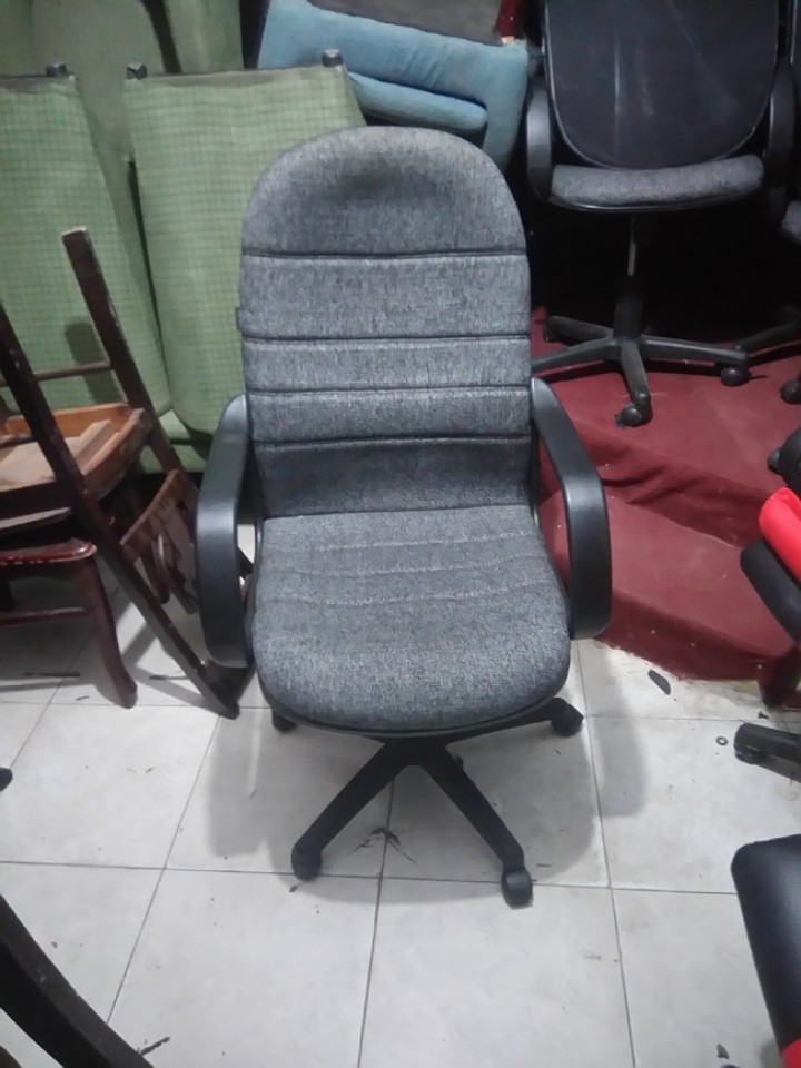 Thanh Lý Ghế Xoay Lưng Cao Vải Xám
